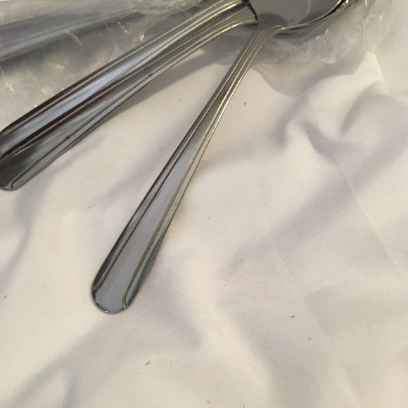 NEW Pack 12 Dinner Spoons 18/0 Stainless Md Weight - Picture 3 of 3